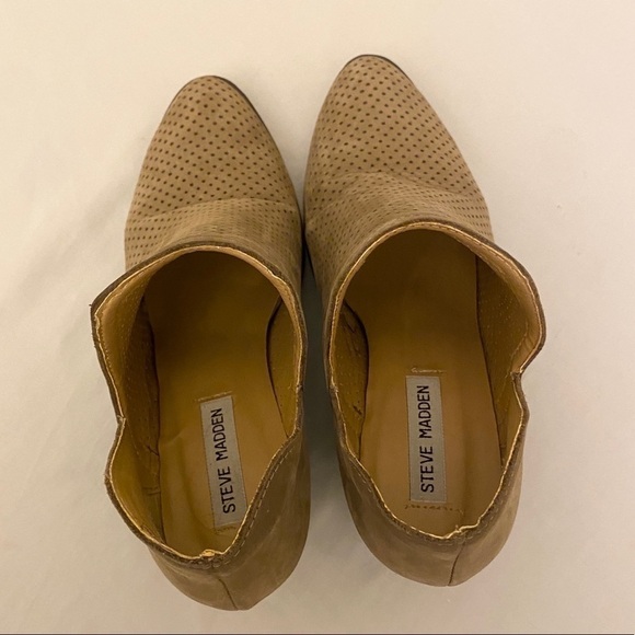 STEVE MADDEN Amerisa Leather Booties Boot Brown Block Heel Sz 8 Taupe Perforated - Picture 8 of 9